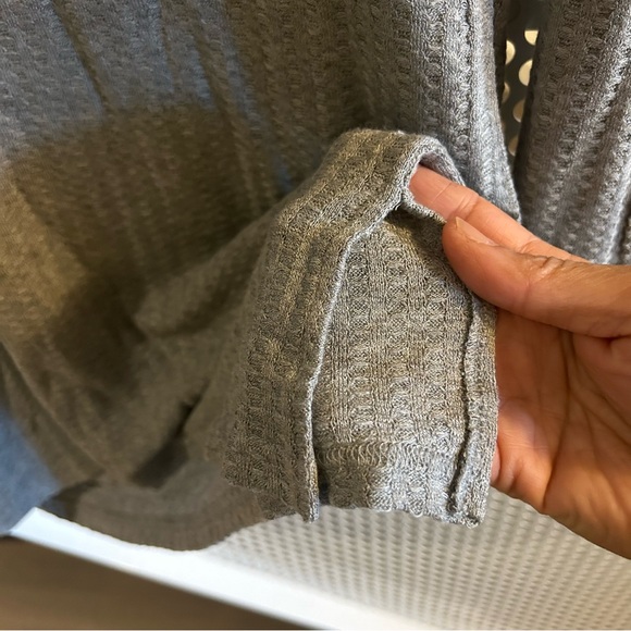 Chaser Waffle Knit Long-sleeve Thermal Size Medium in Grey - Picture 4 of 8